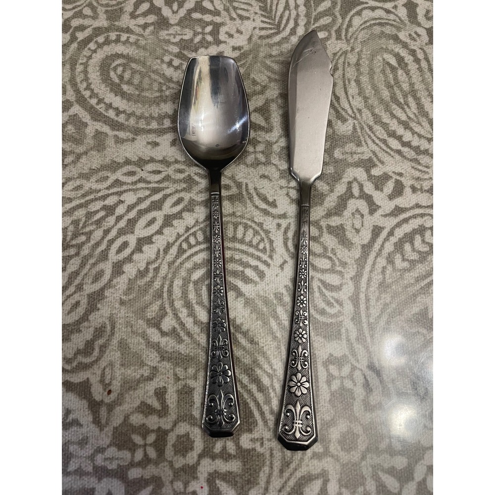 Interpur Florenz 8 Petal Stainless Flatware sugar Spoon & Butter Knife Set